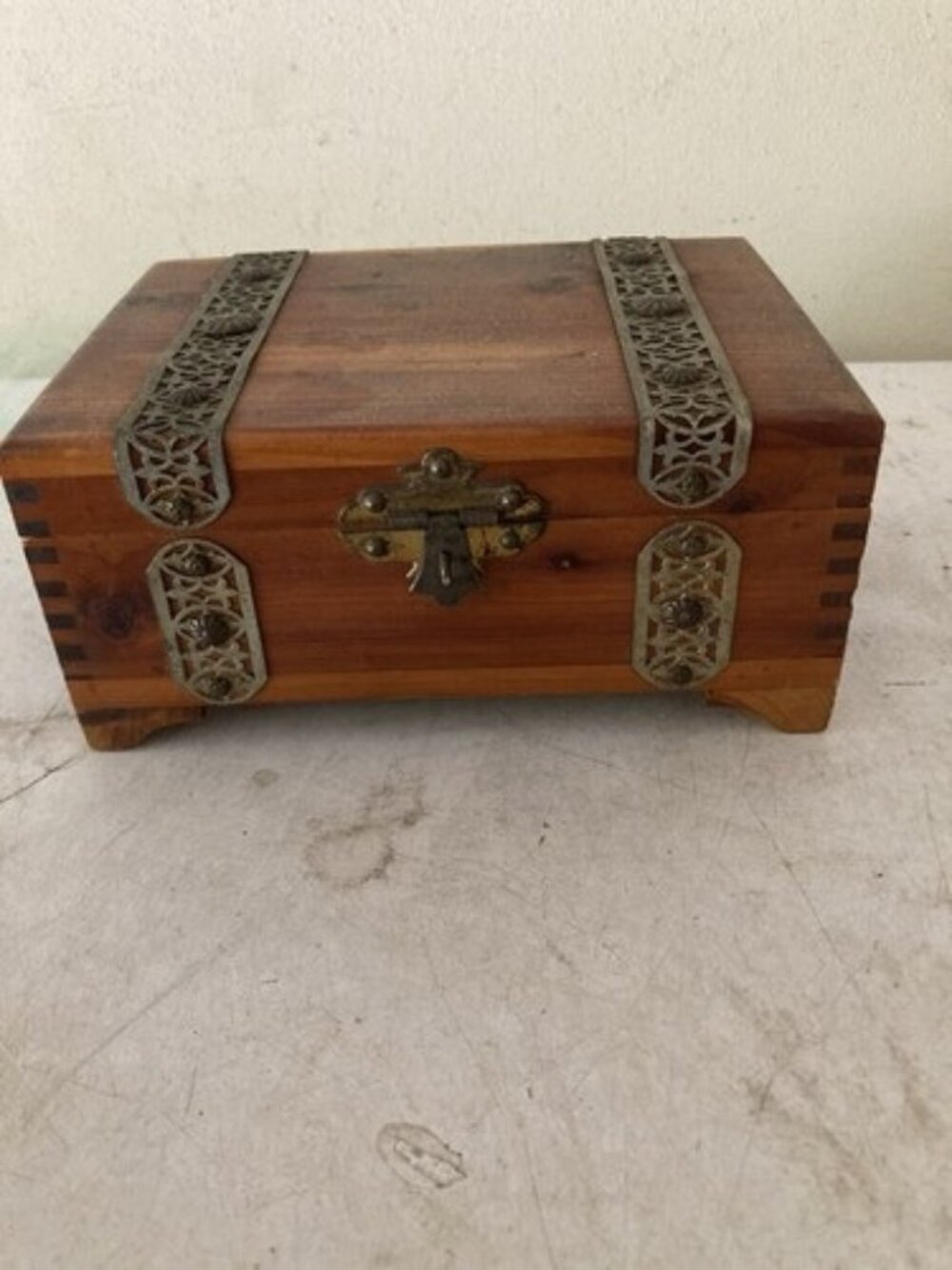 Vintage Wooden Cedar Trinket Jewelry Box